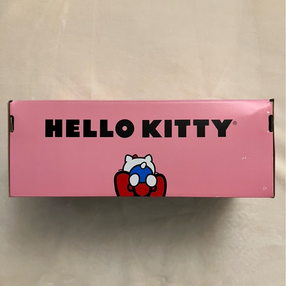 EUC Hello Kitty x Converse Chuck Taylor All Star High Top Sneakers - Picture 15 of 16